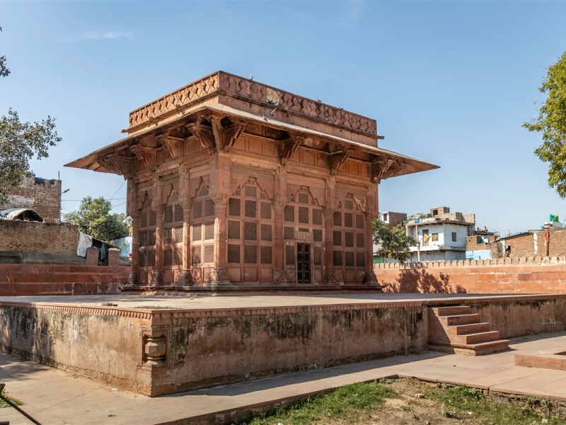Deception and Murder in Shah Jahan’s Court – The Chhatris of Jaswant Singh in Agra
