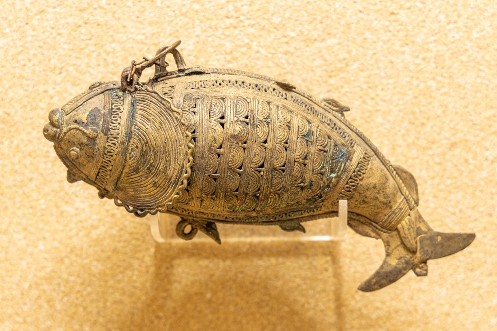 Fish shaped Dhokra coin box, 19th century